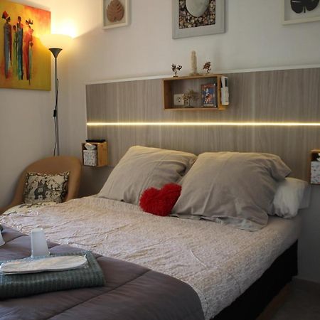 Philippe & Marie, A Louer Petite Chambre Chez L'Habitant Avec Terrasse Dans Villa, Au Pied Du Luberon Cucuron Buitenkant foto