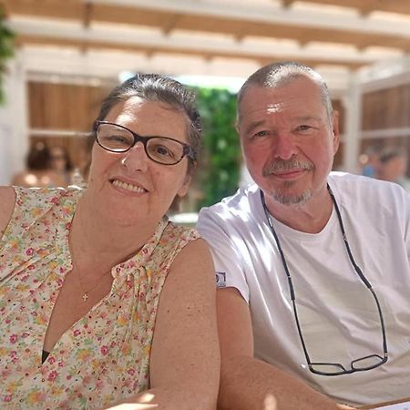 Philippe & Marie, A Louer Petite Chambre Chez L'Habitant Avec Terrasse Dans Villa, Au Pied Du Luberon Cucuron Buitenkant foto