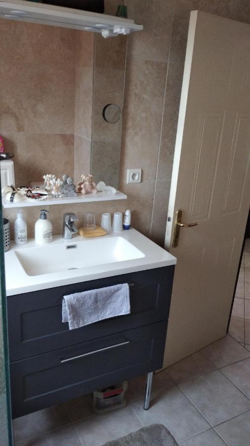 Philippe & Marie, A Louer Petite Chambre Chez L'Habitant Avec Terrasse Dans Villa, Au Pied Du Luberon Cucuron Buitenkant foto