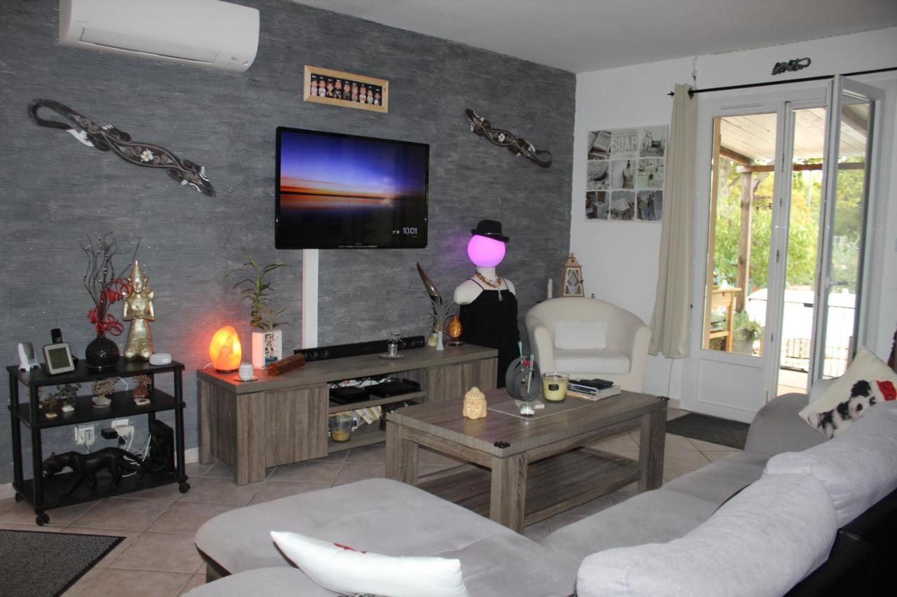 Philippe & Marie, A Louer Petite Chambre Chez L'Habitant Avec Terrasse Dans Villa, Au Pied Du Luberon Cucuron Buitenkant foto